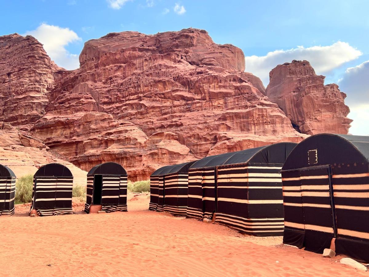 Готель Bedouin Lifestyle Camp Ваді-Рам Екстер'єр фото