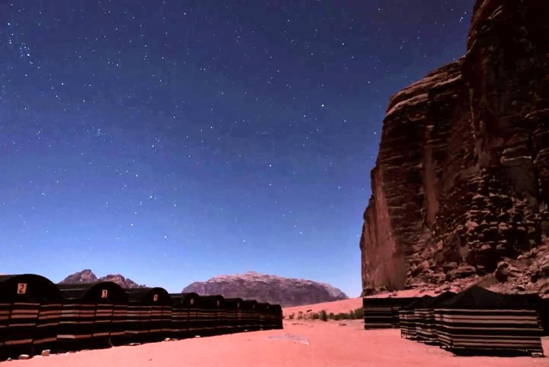 Готель Bedouin Lifestyle Camp Ваді-Рам Екстер'єр фото