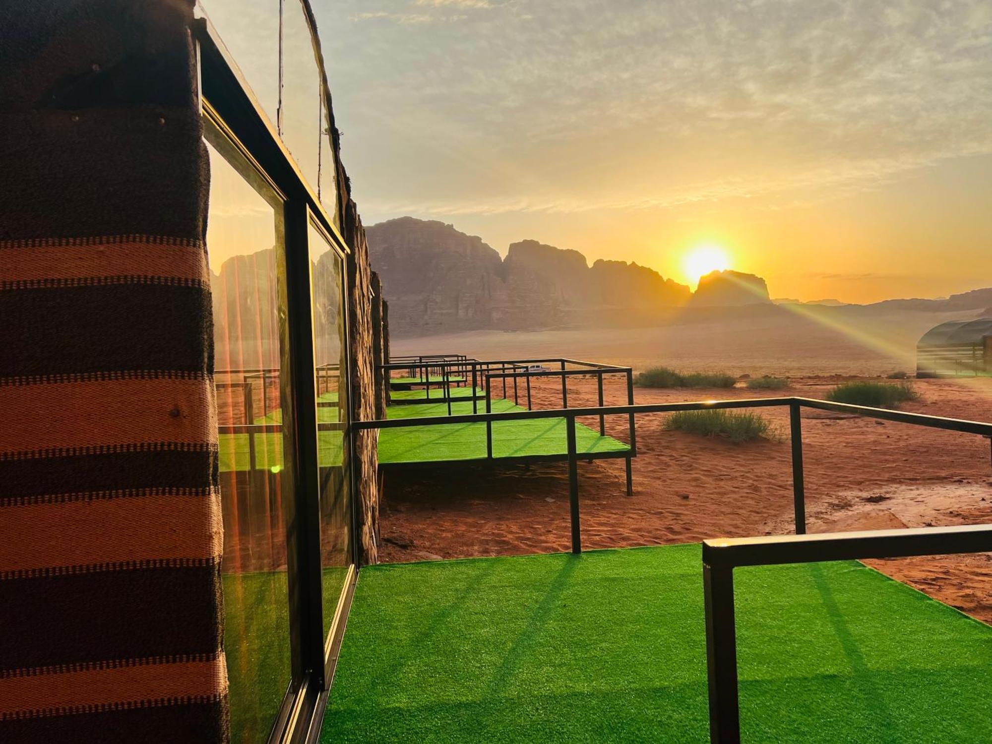 Готель Bedouin Lifestyle Camp Ваді-Рам Екстер'єр фото